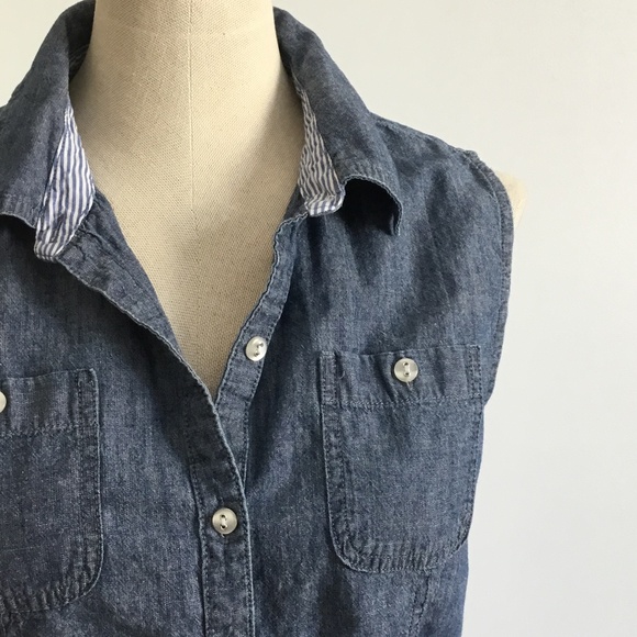 Karen Scott  Blue Denim Sleeveless Button Down Top - Picture 7 of 9